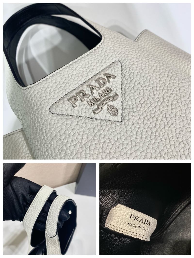Pra*a bucket bags